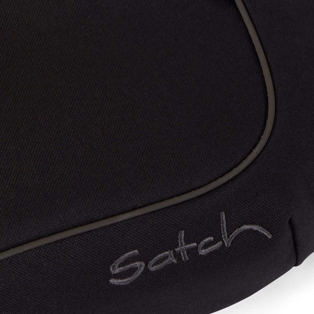 Satch Cross All Black